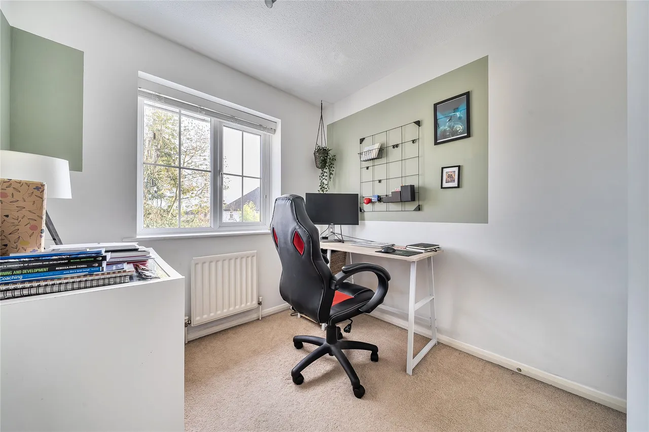 Willow Bank, Woking, GU22, photo 9