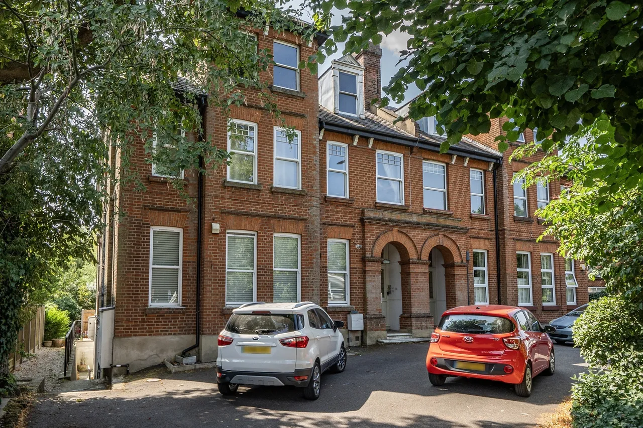 2 bed flat for sale — The Ridgeway, ENFIELD
