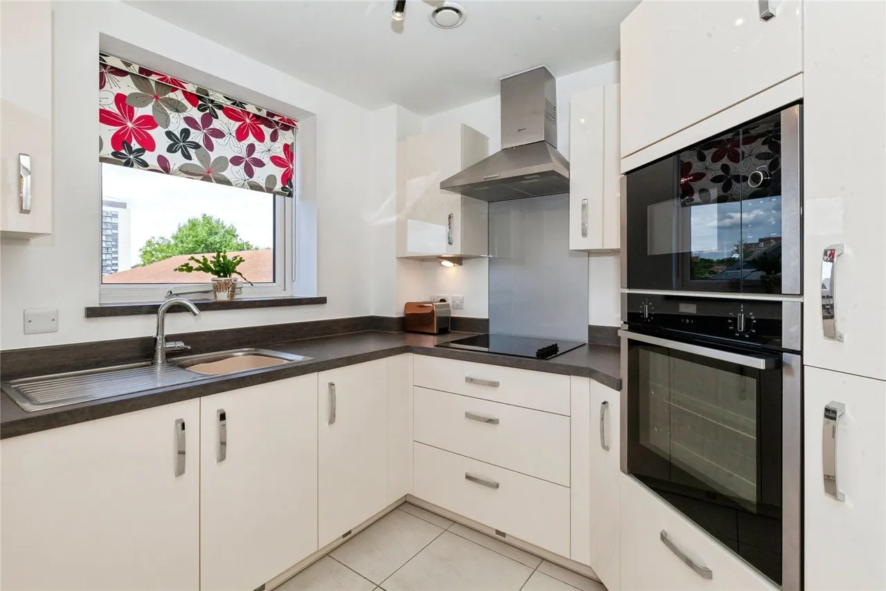Bridge Avenue, Maidenhead, SL6, photo 7