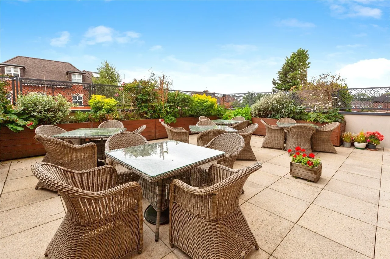 2 bed flat for sale, Bridge Avenue, Maidenhead, SL6