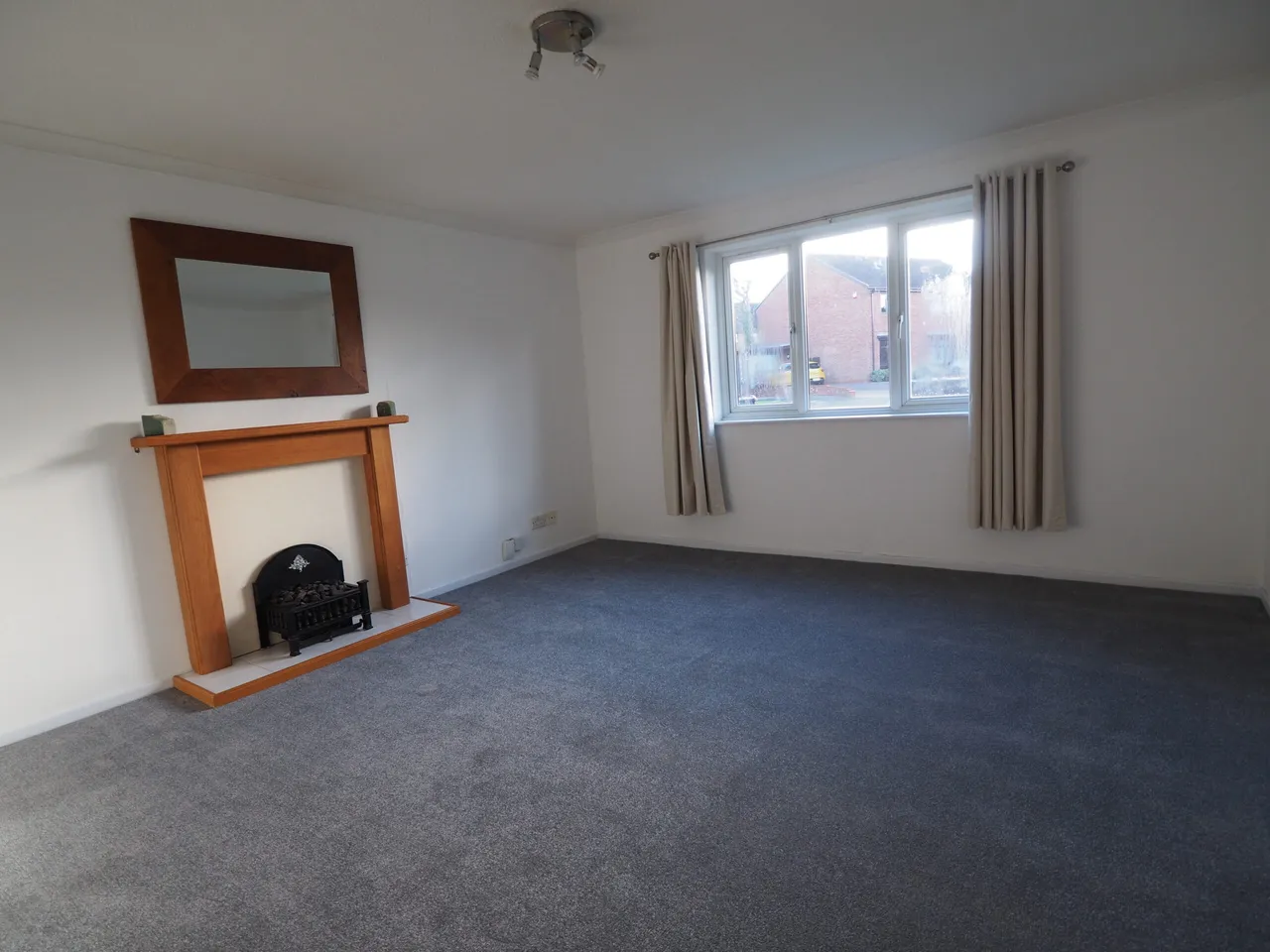 Rednal Mill Drive, Rednal, Birmingham, B45 8XY, photo 2