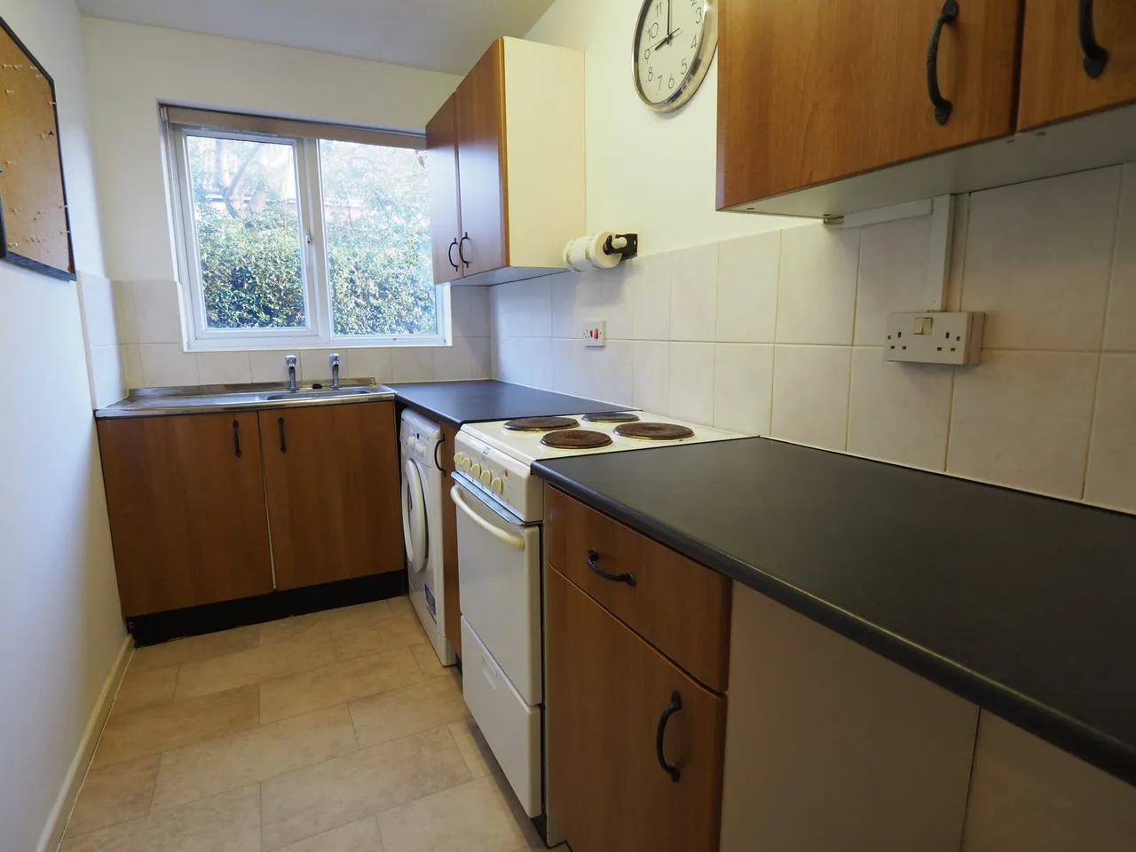 Rednal Mill Drive, Rednal, Birmingham, B45 8XY, photo 4