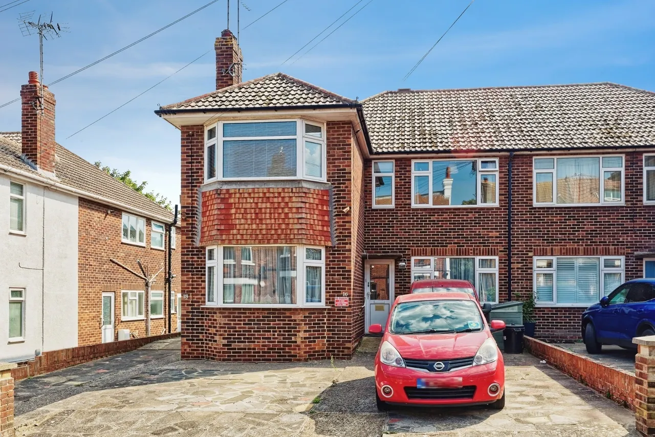 2 bed flat for sale, West Cliff Road, Broadstairs, CT10