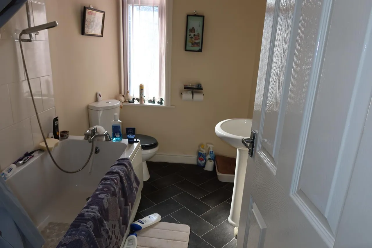 Hobart Street, Burnley BB11 3DQ, UK, photo 5