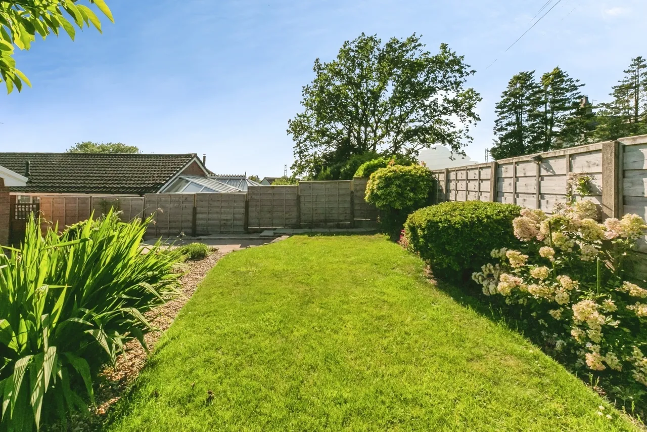 Fowey Close, Cheshire, SK10, photo 4