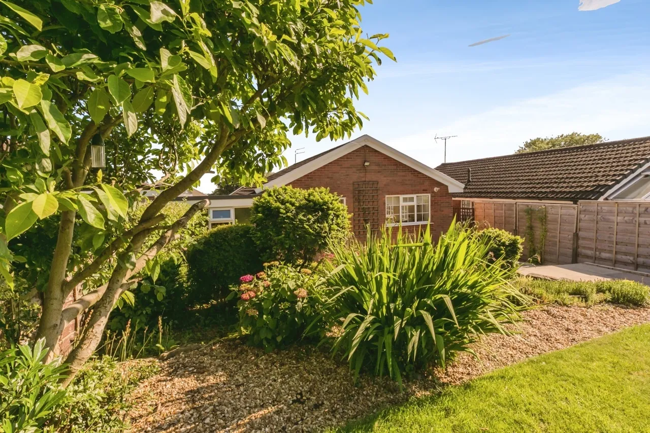 Fowey Close, Cheshire, SK10, photo 13