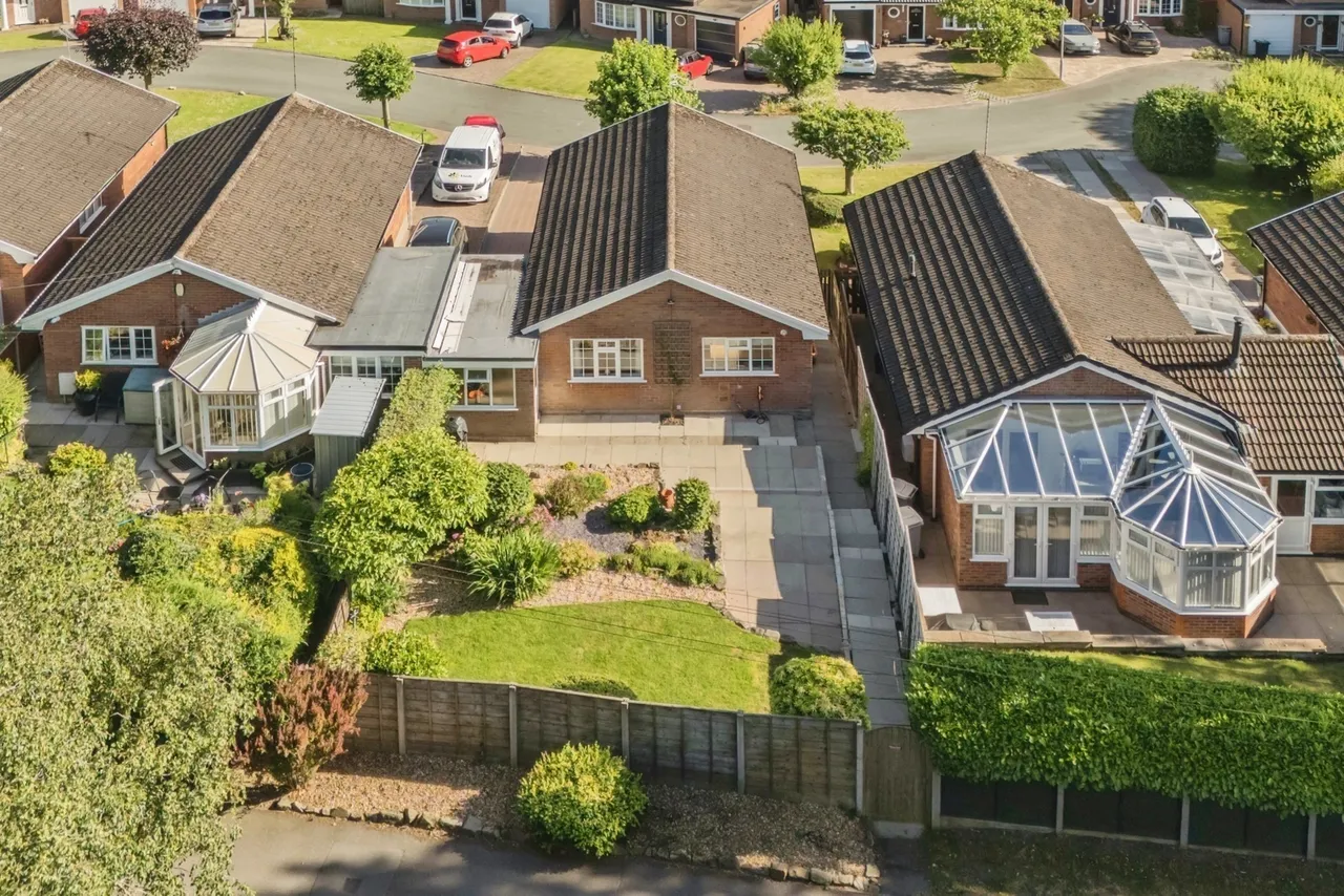 Fowey Close, Cheshire, SK10, photo 5