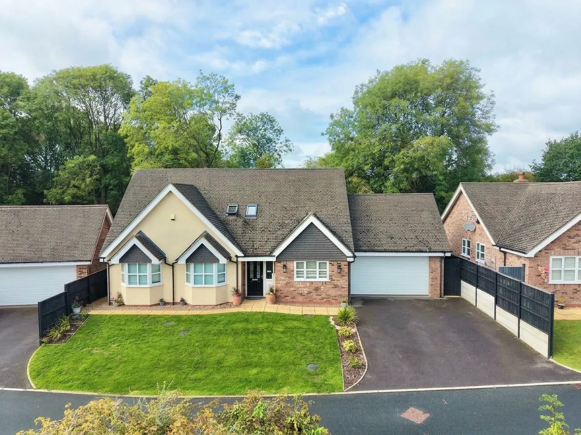 4 bed house for sale, Dean Brook Drive, Bignall End, ST7