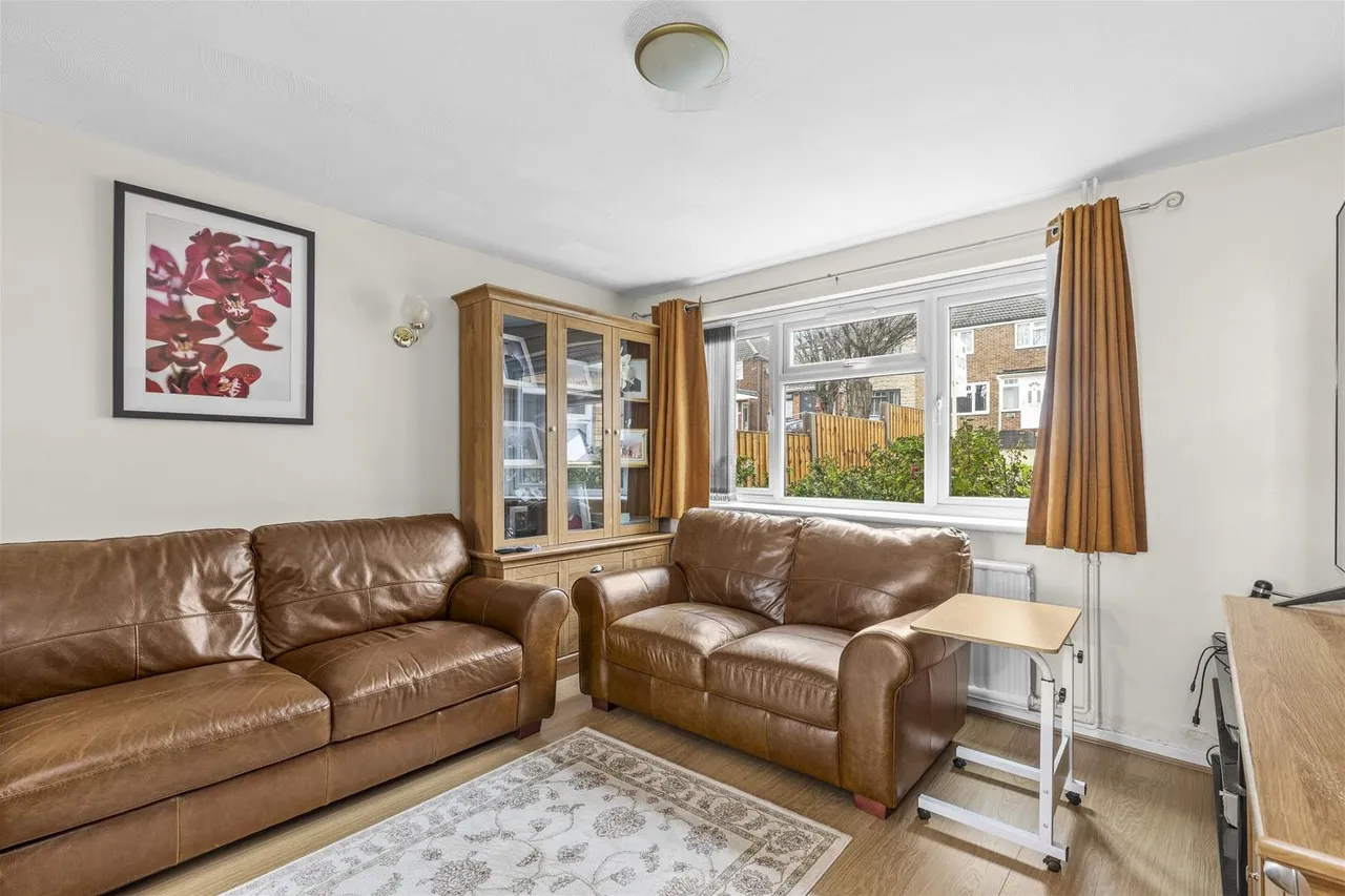 Walton Drive, High Wycombe, HP13, photo 8