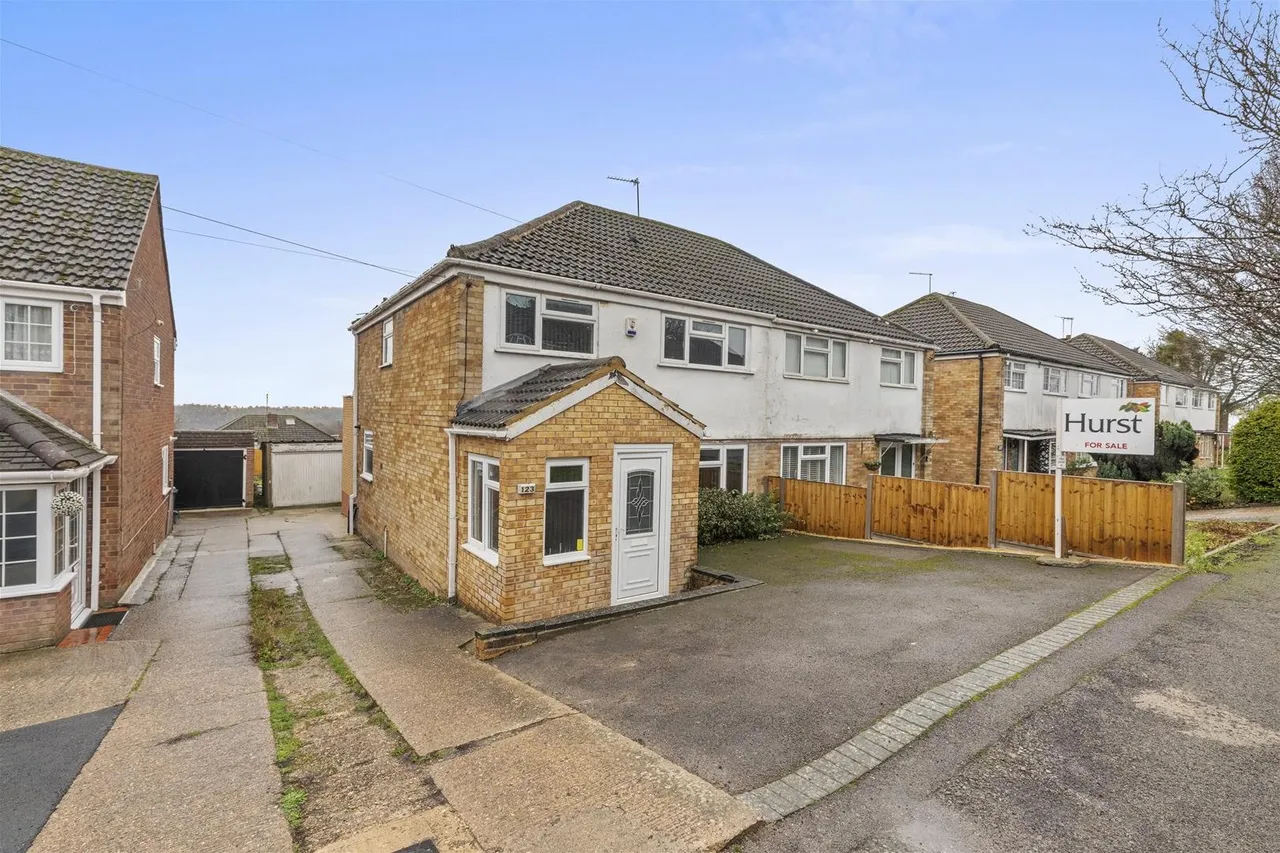 4 bed house for sale, Walton Drive, High Wycombe, HP13
