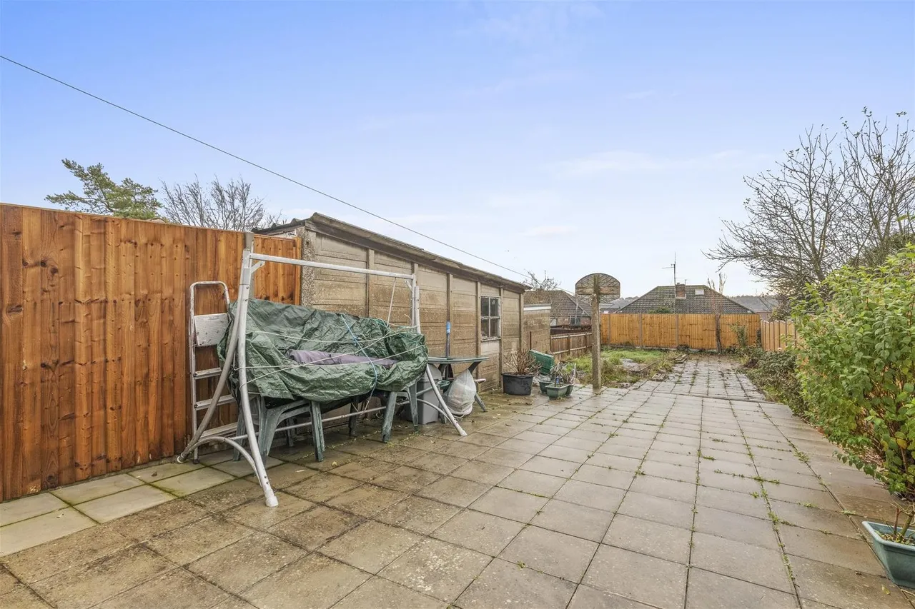 Walton Drive, High Wycombe, HP13, photo 9