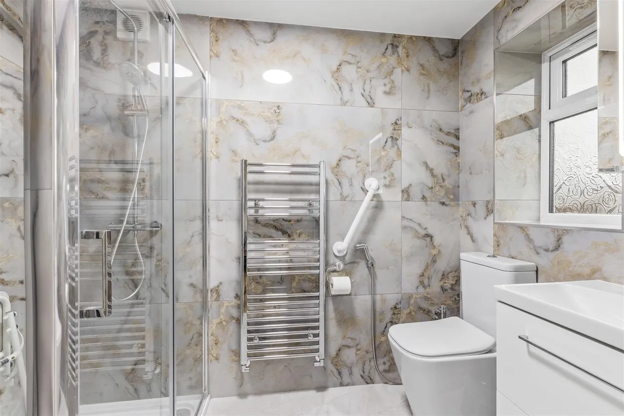 Walton Drive, High Wycombe, HP13, photo 6