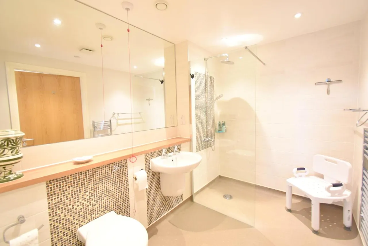 Parkstone Road, BH15, photo 6