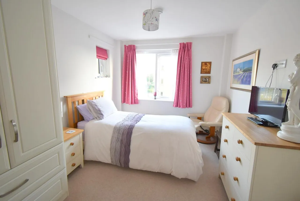 Parkstone Road, BH15, photo 4