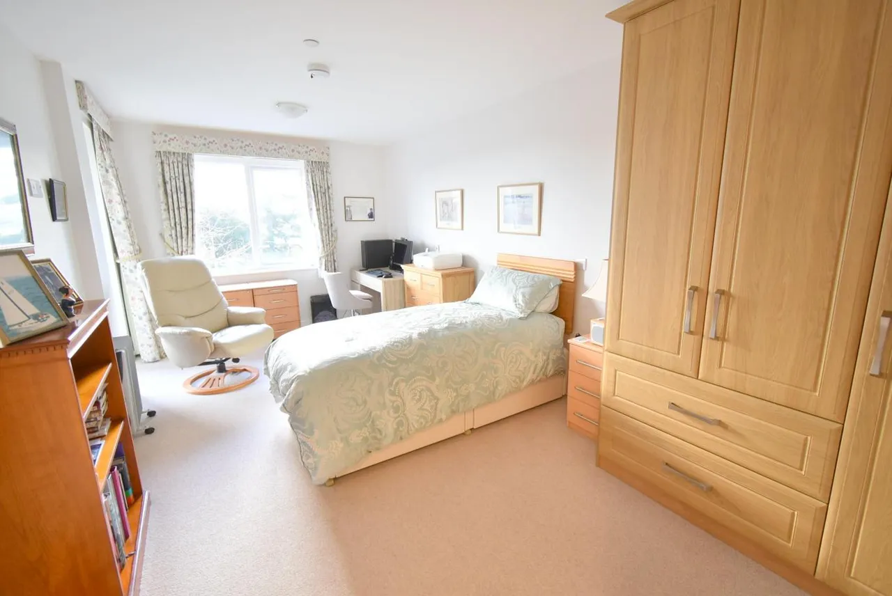 Parkstone Road, BH15, photo 5