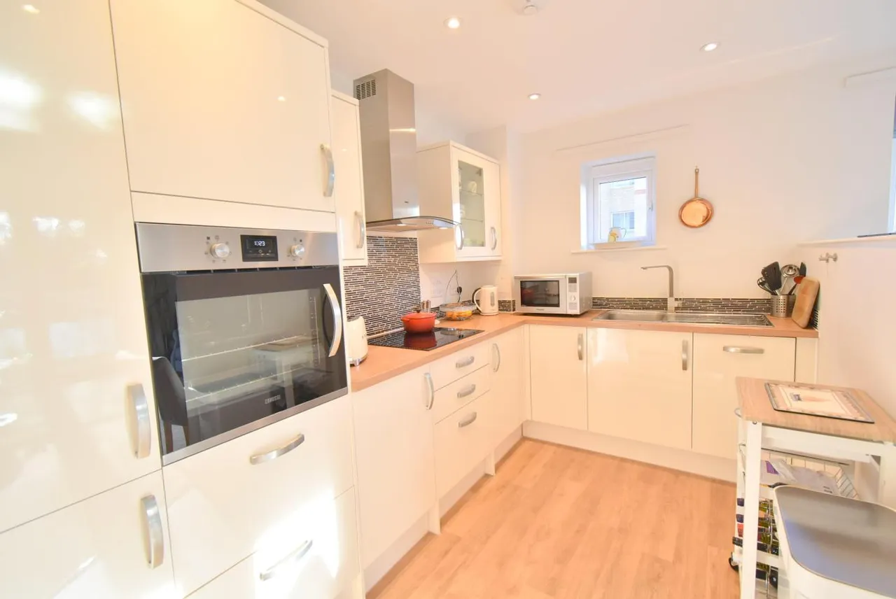 Parkstone Road, BH15, photo 3