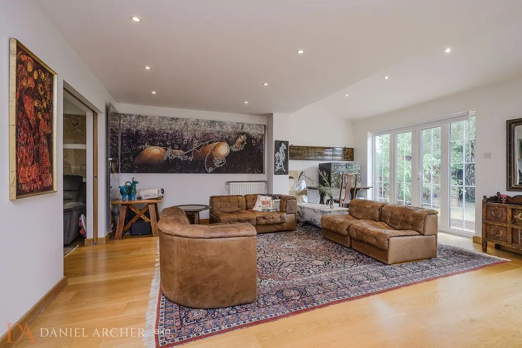 Peregrine Way, Wimbledon, SW19, photo 5