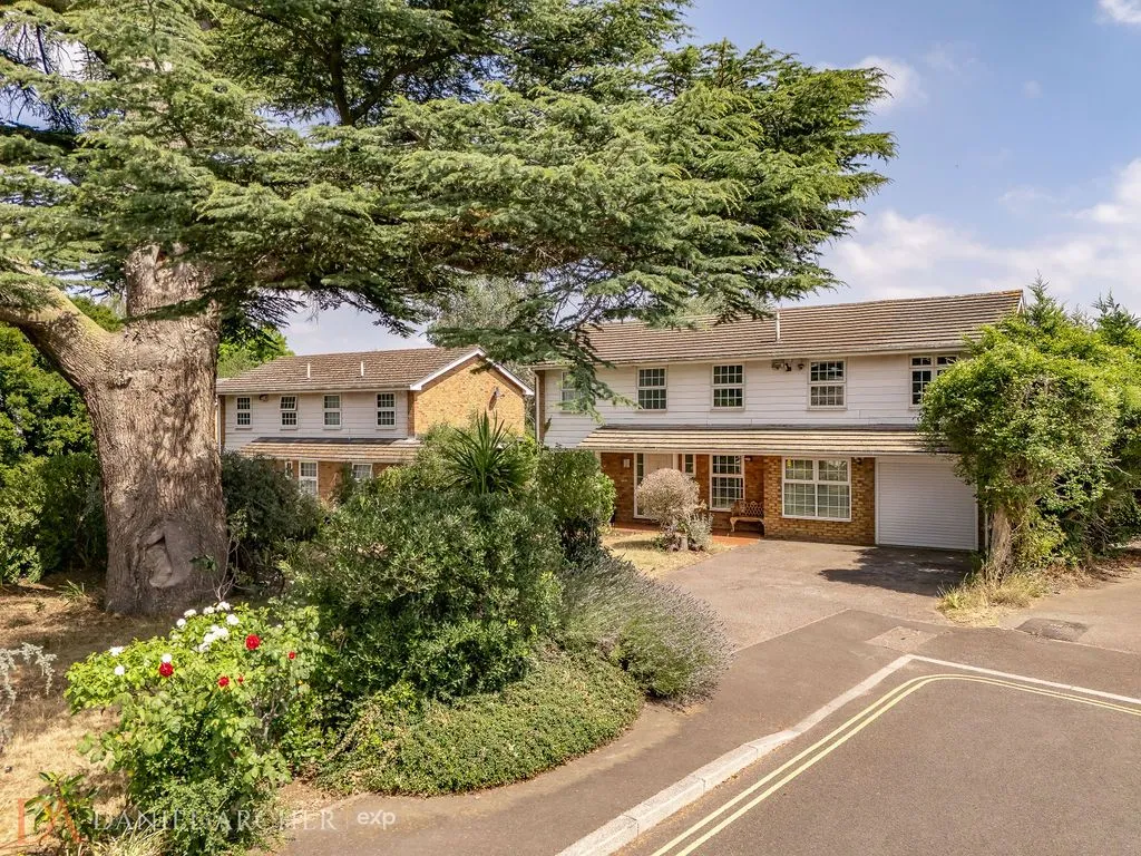 Peregrine Way, Wimbledon, SW19, photo 21