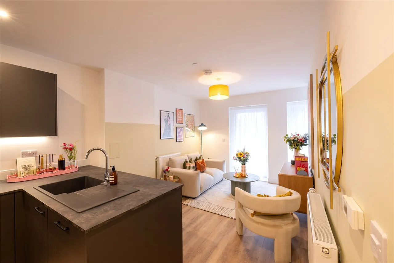 Catkin Road, London, NW9, photo 4
