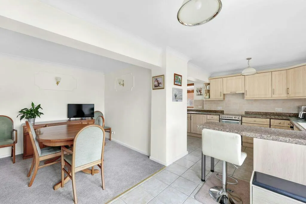Dee Way, Romford, RM1, photo 7
