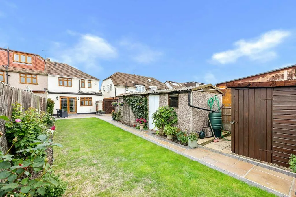 Dee Way, Romford, RM1, photo 16