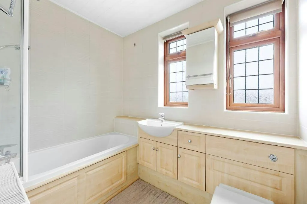 Dee Way, Romford, RM1, photo 14
