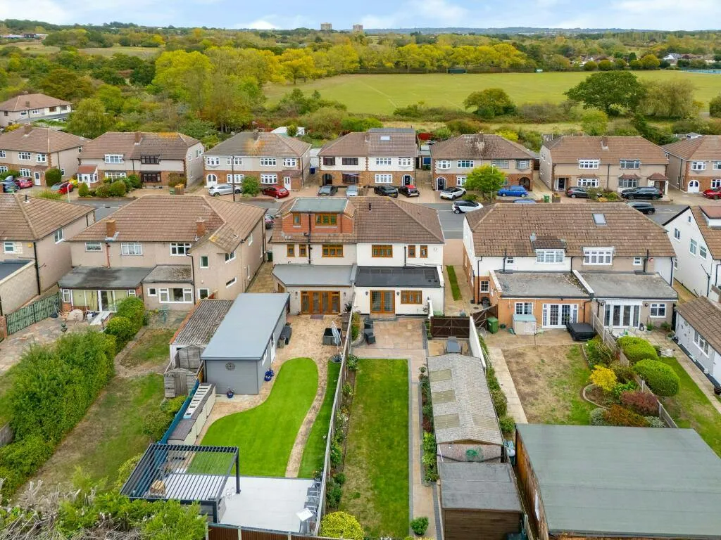 Dee Way, Romford, RM1, photo 20