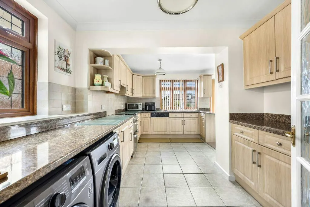 Dee Way, Romford, RM1, photo 5