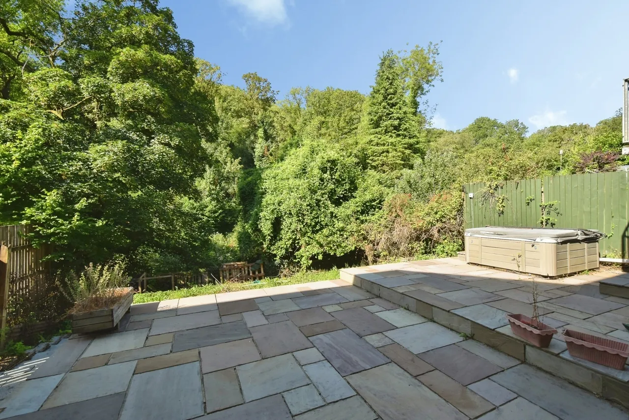 James Street, Pontardawe, SA8, photo 2