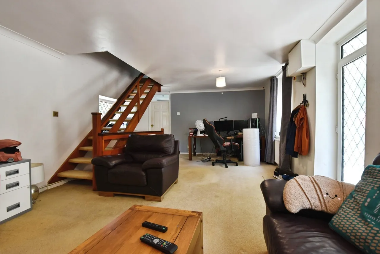 James Street, Pontardawe, SA8, photo 4
