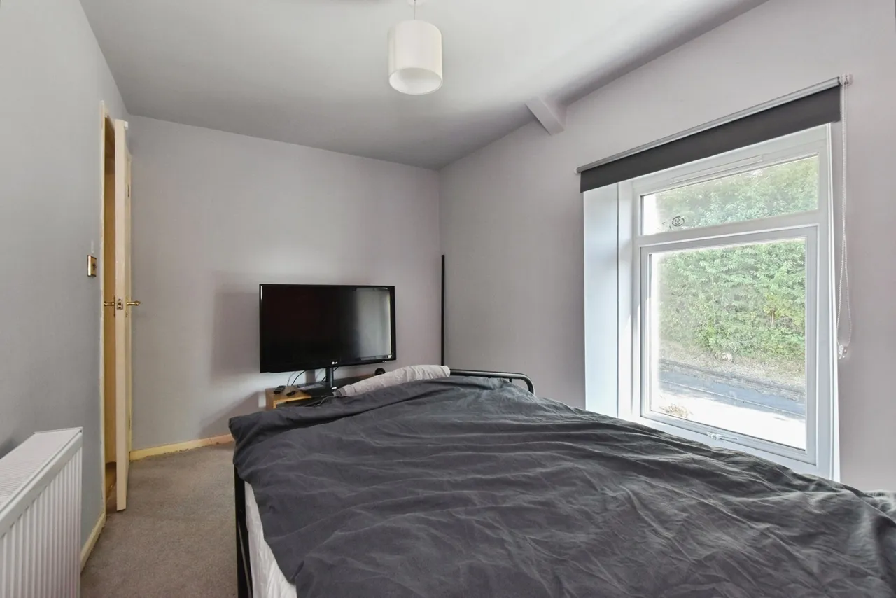 James Street, Pontardawe, SA8, photo 10