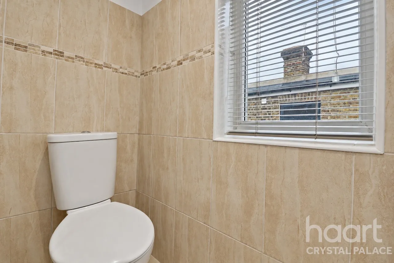 Kangley Bridge Road, London, SE26, photo 8