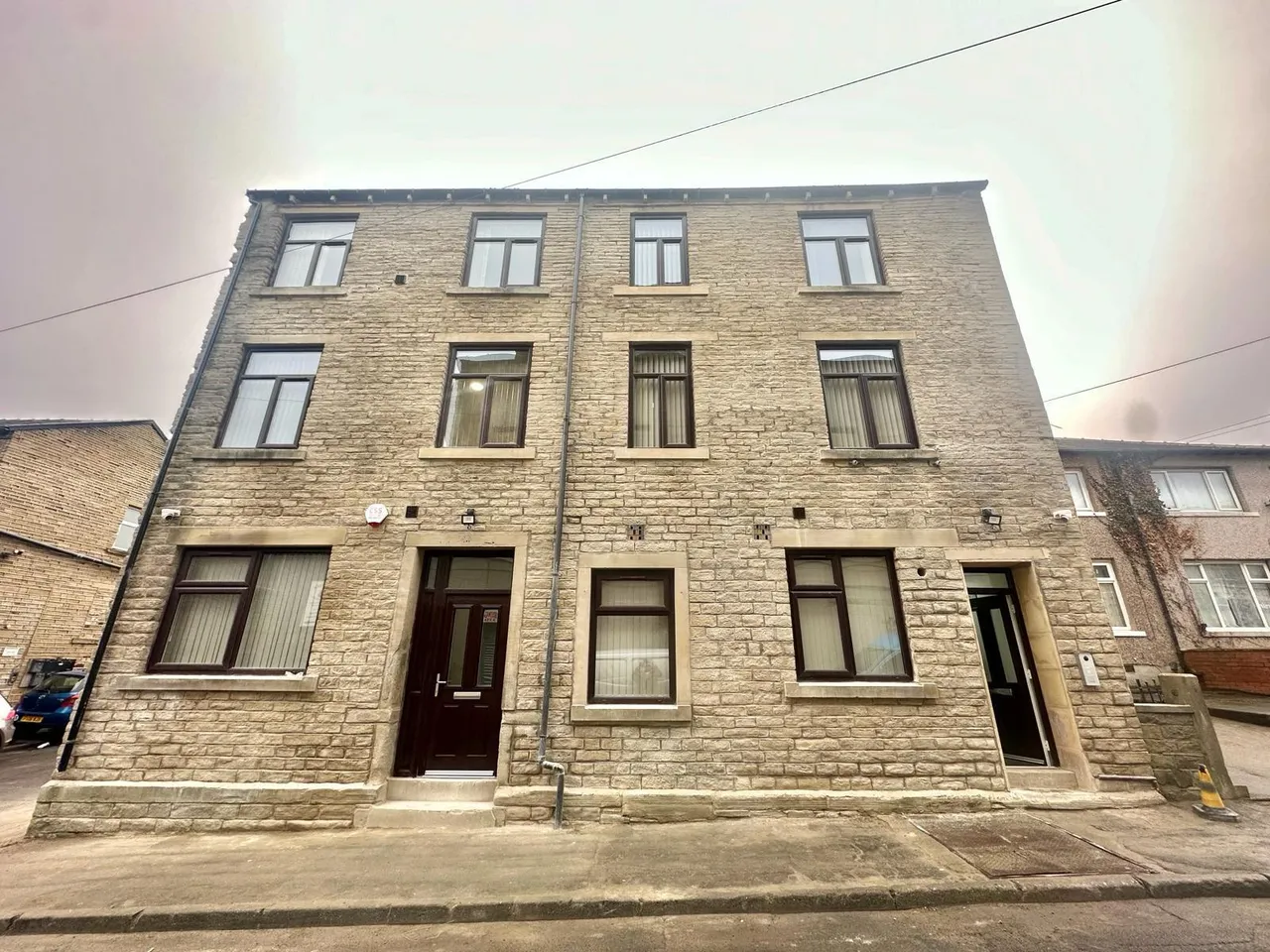 Bay Hall Common Road, HUDDERSFIELD, photo 7
