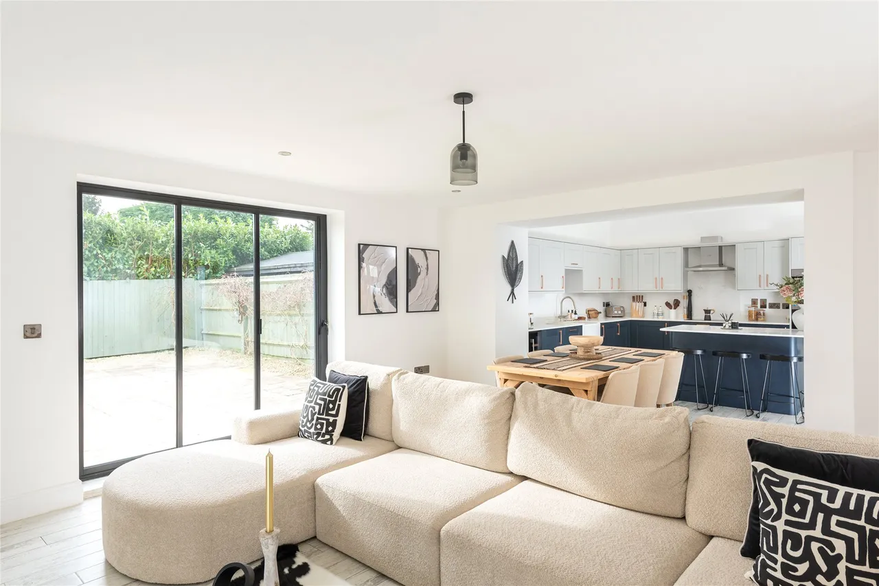 West Street, Lilley, LU2, photo 18