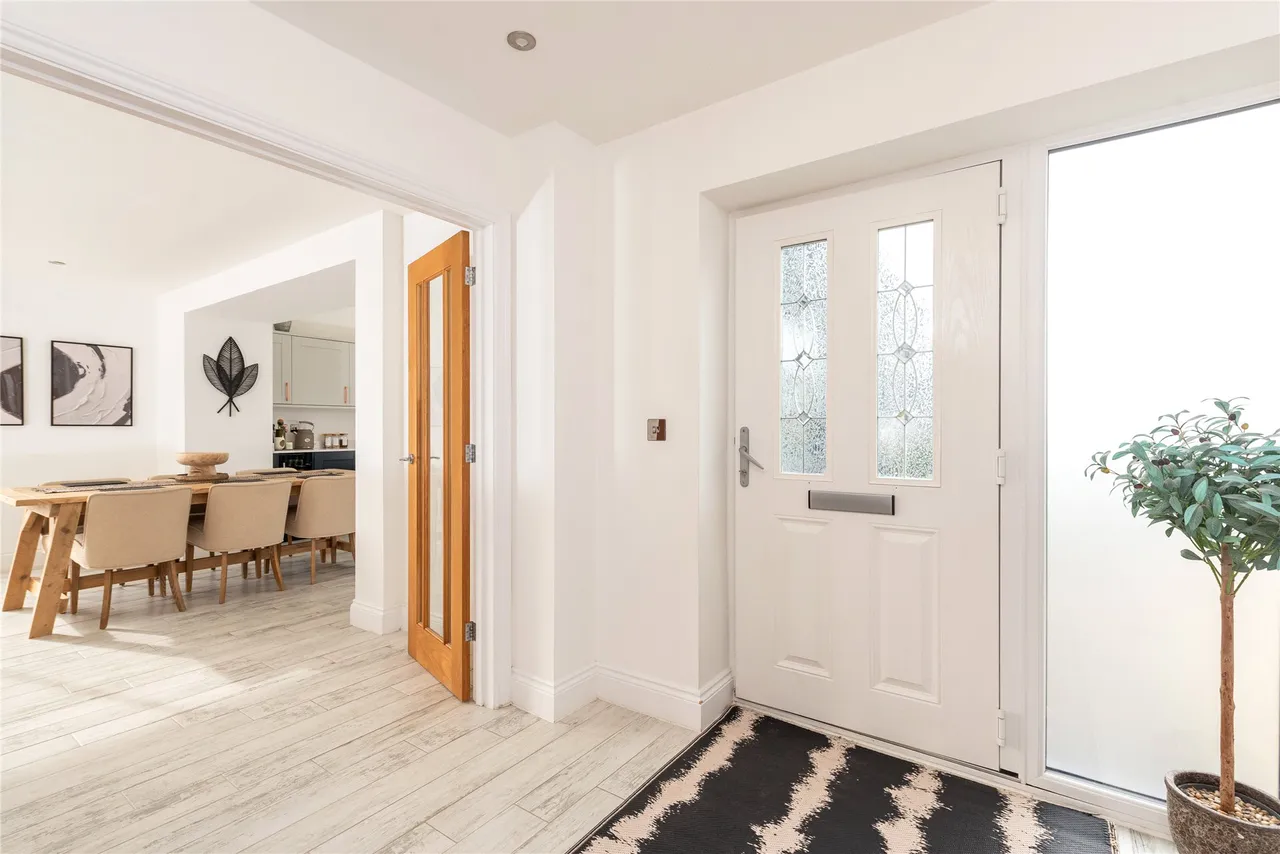 West Street, Lilley, LU2, photo 16