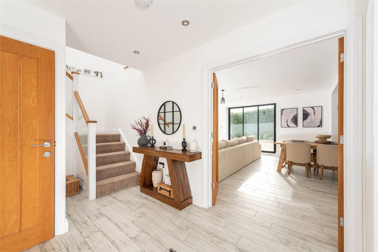 West Street, Lilley, LU2, photo 14
