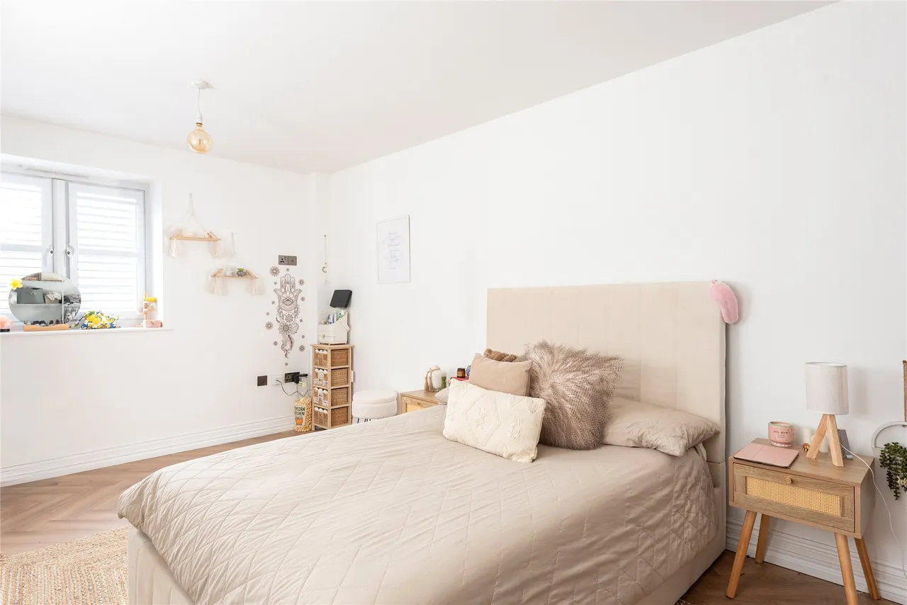 West Street, Lilley, LU2, photo 13
