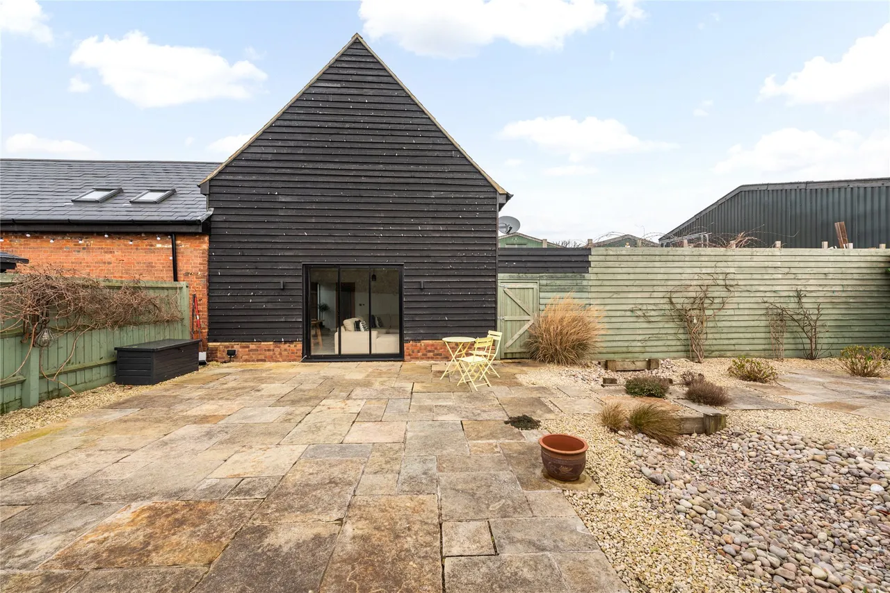 West Street, Lilley, LU2, photo 22