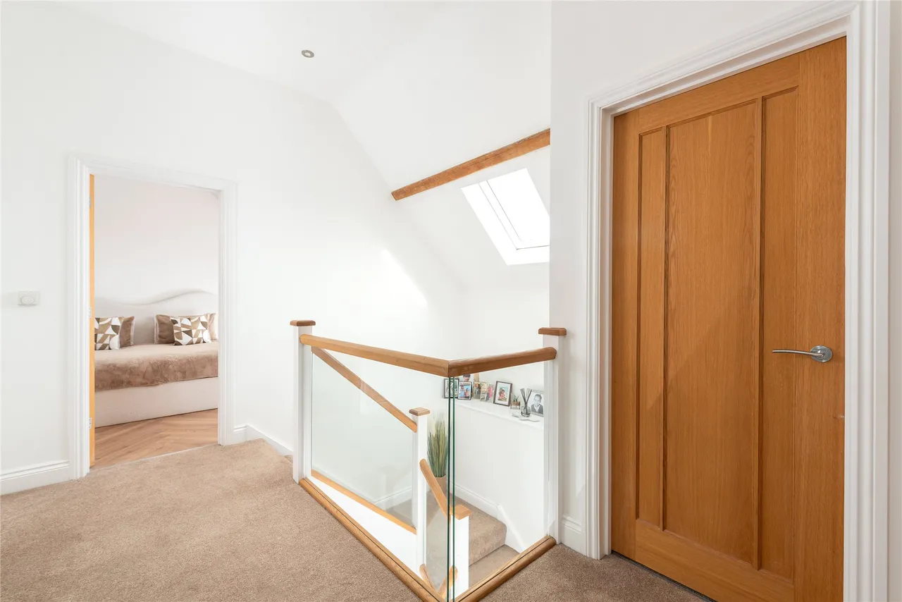 West Street, Lilley, LU2, photo 11