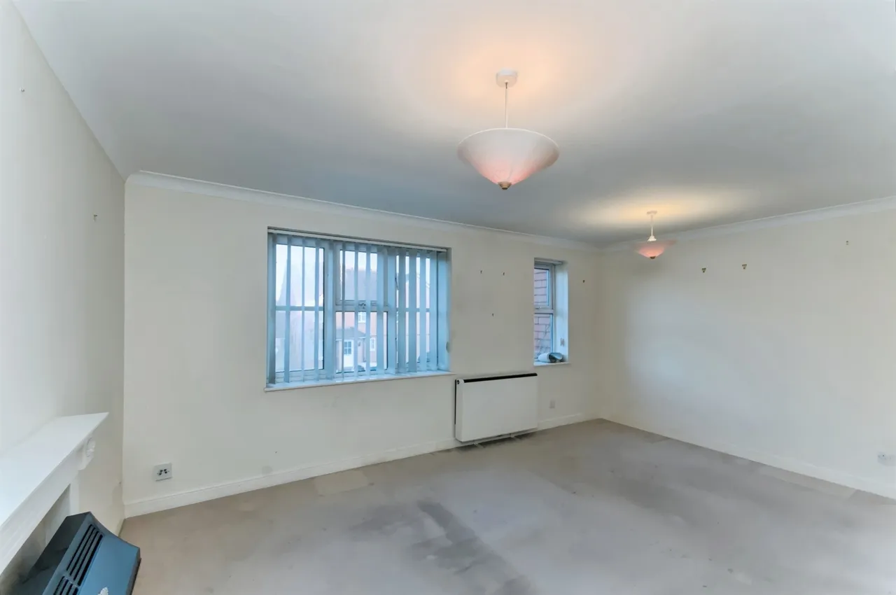 Falmouth Close, Eastbourne, photo 12