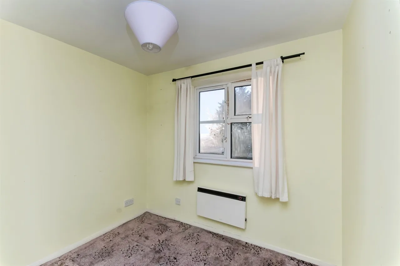 Falmouth Close, Eastbourne, photo 8