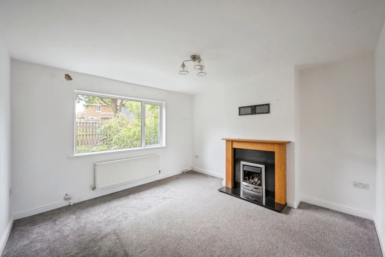 St. Marys Road, Edlington, DN12, photo 3
