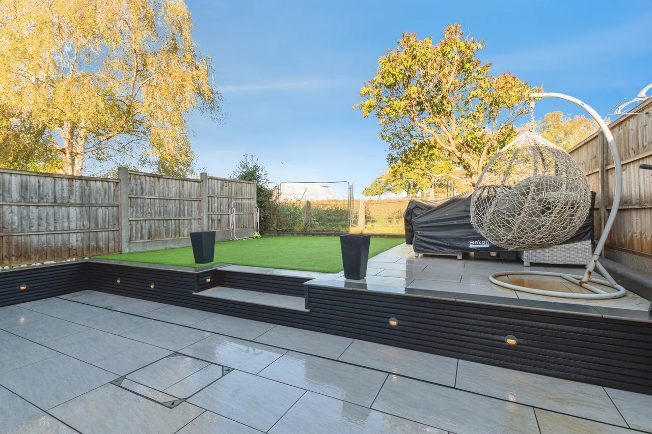 Avon Meade, Fordingbridge, SP6, photo 5