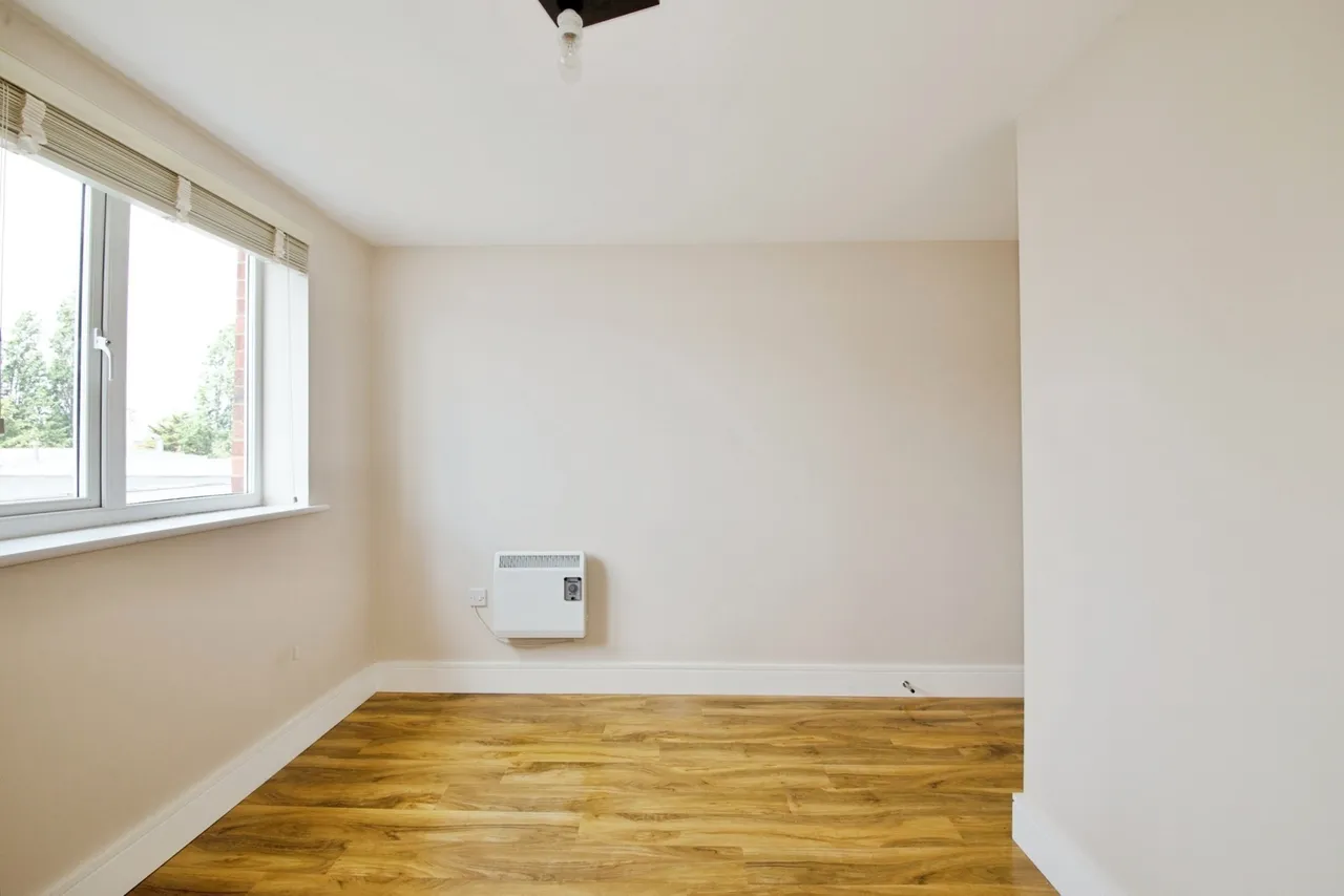 London Road, Romford, RM7, photo 6
