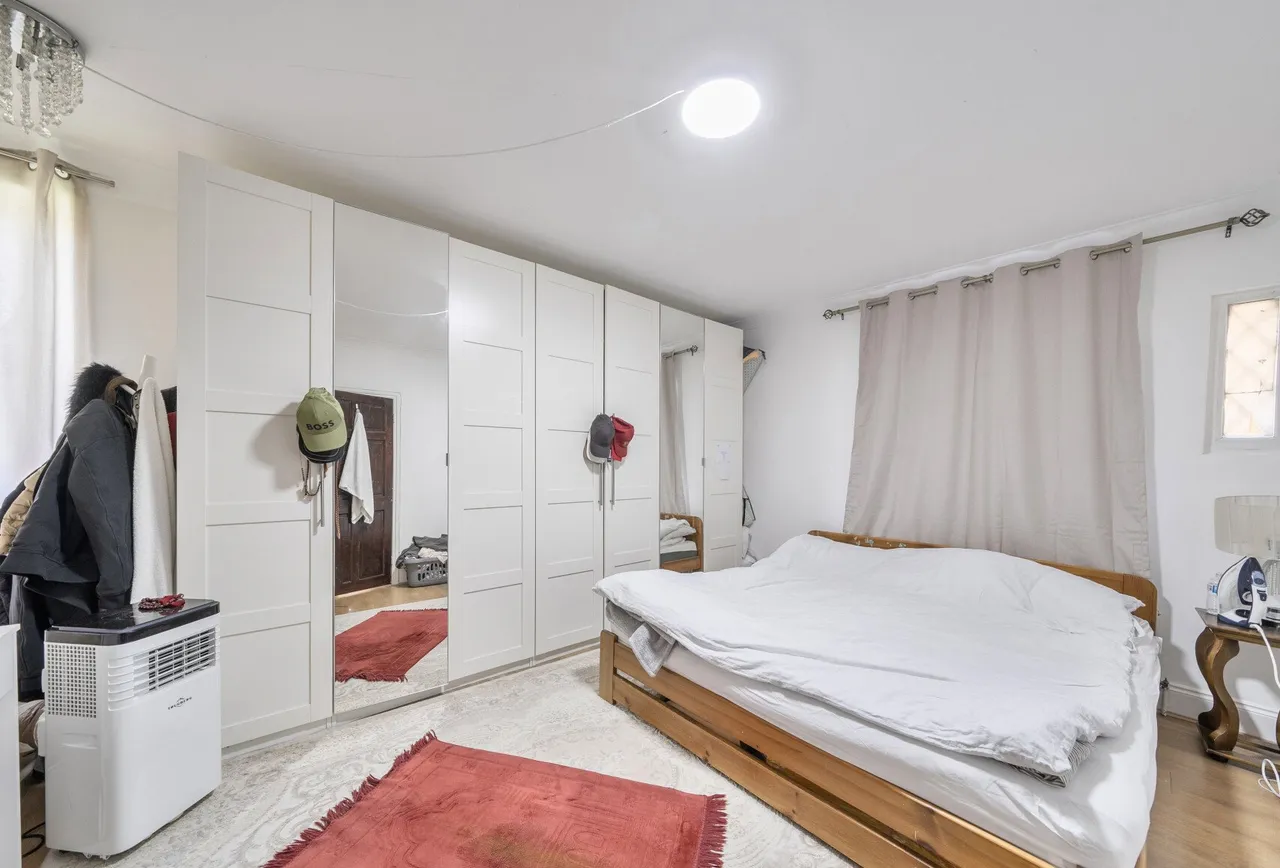 Upminster House, Buck Lane, NW9 0AN, photo 6