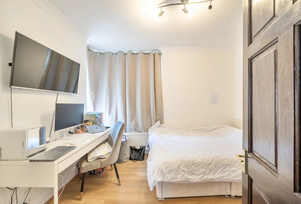 Upminster House, Buck Lane, NW9 0AN, photo 7