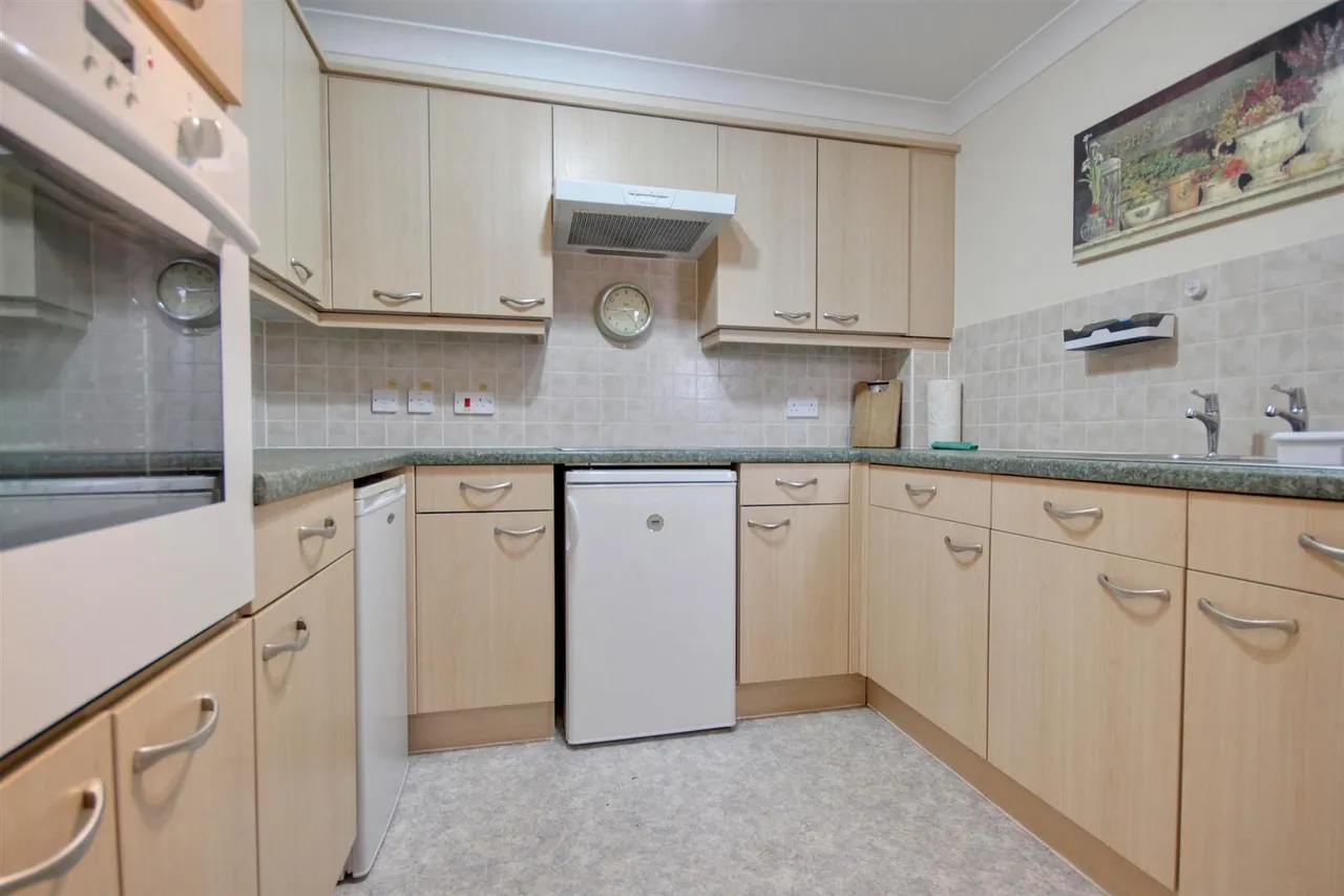 Goulding Court, Beverley, photo 4