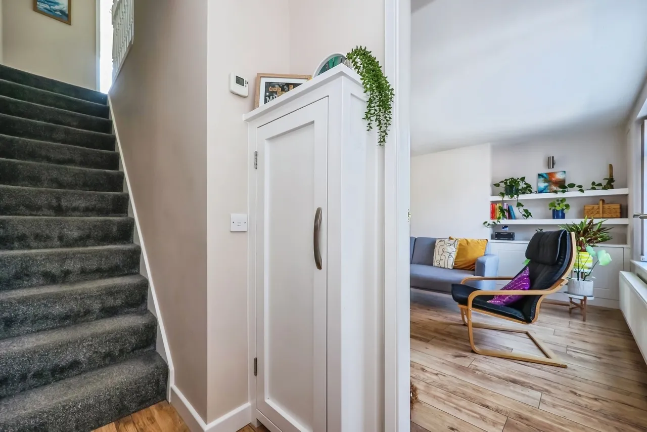 Dunsby Close, Clifton, Nottingham, NG11, photo 13