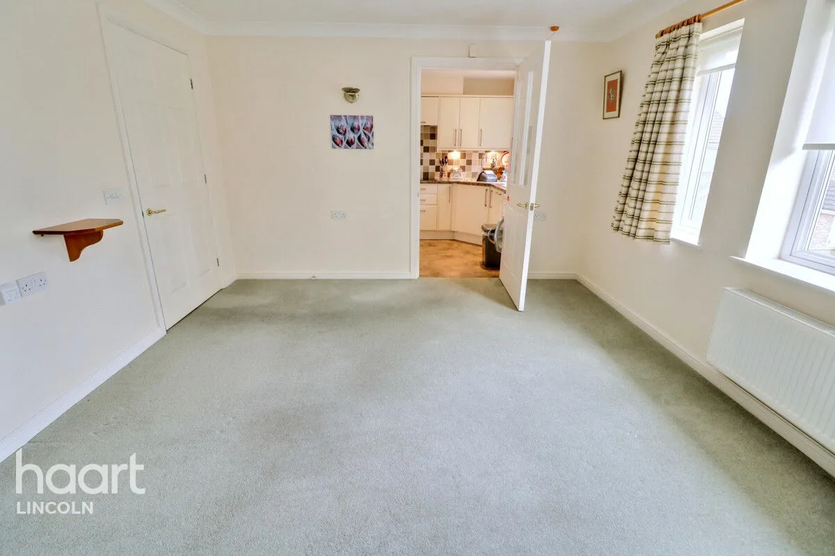 Minster Court, Bracebridge Heath, LN4, photo 6
