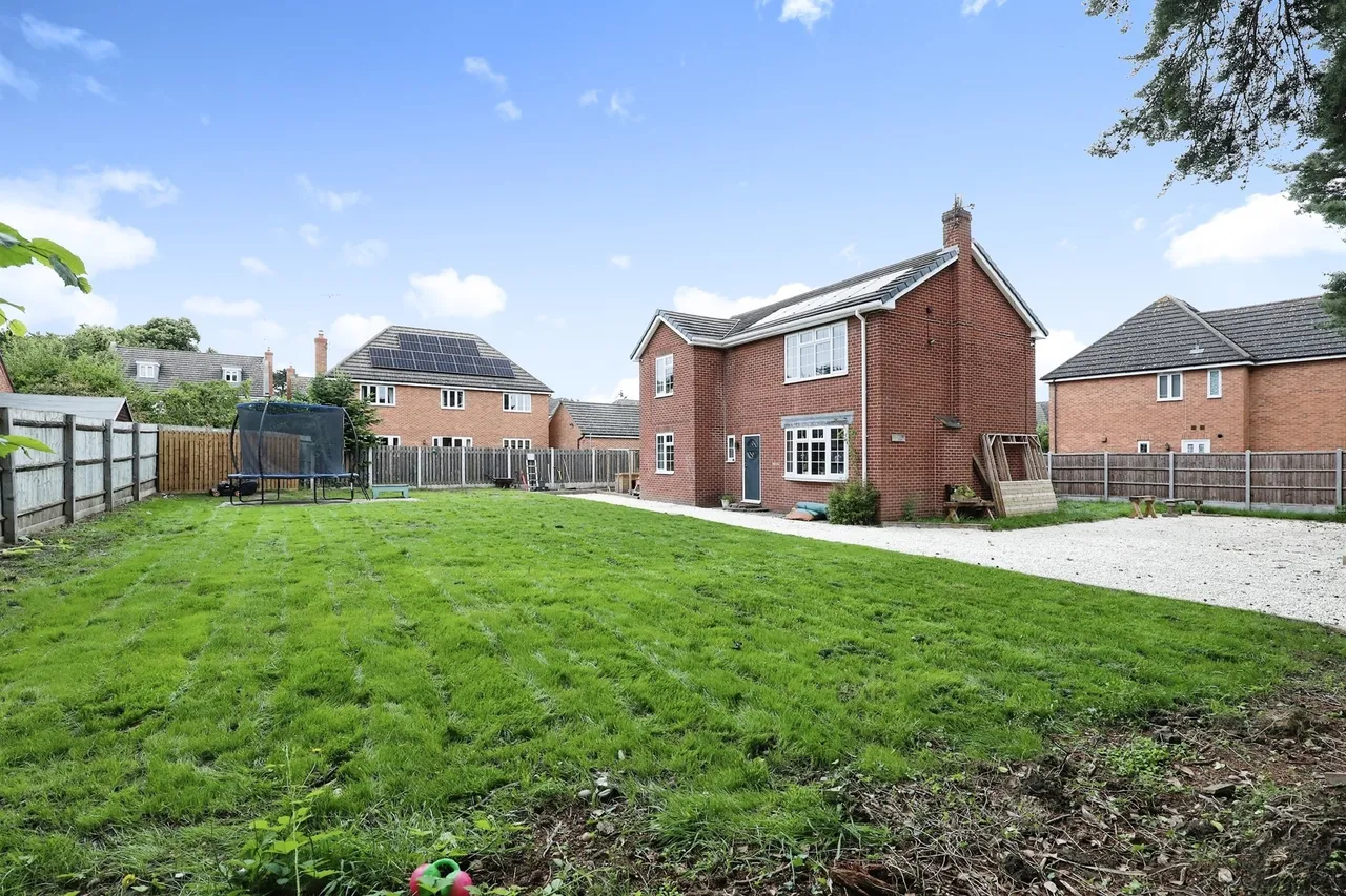 Bracken Lane, Retford, photo 2